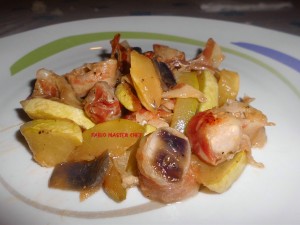 Zucchine con Cipolla di Tropea e Bocconcini di Maiale avvolti con Pancetta